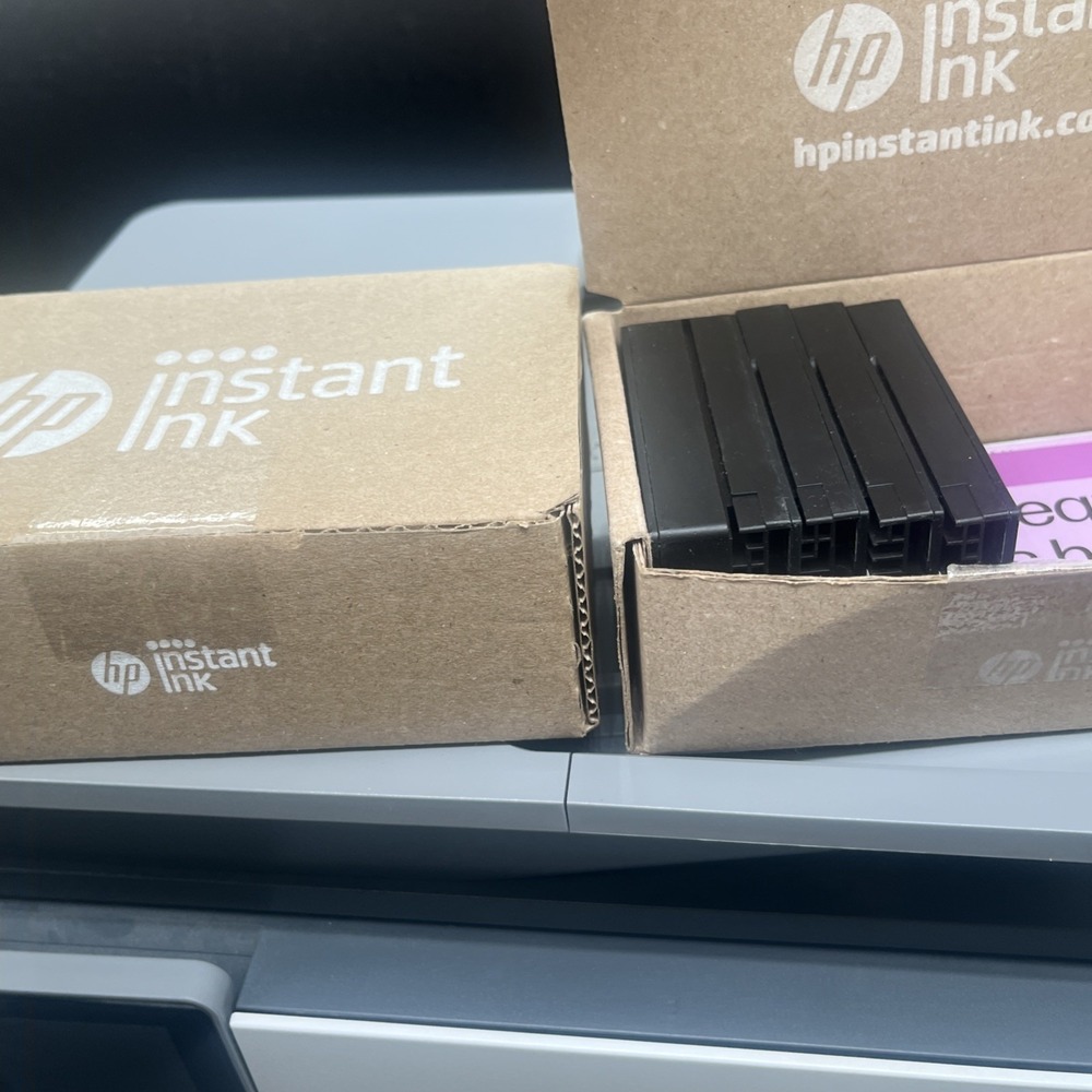 HP OfficeJet Pro 9015e Wireless Color All-In-One Inkjet Printer - Tested W/ Ink - Picture 11 of 16